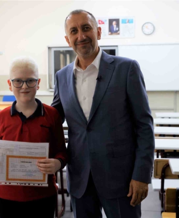 Türk Telekom’un TahtApp uygulamasını kullanan Günışığı çocukları karnelerini aldı