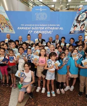 Türkiye İş Bankası “Karneni Göster Kitabını Al” kampanyası 17 yaşında