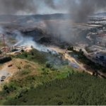 Tuzla’daki fabrika yangını ağaçlık alana sıçradı