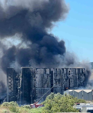 Tuzla’daki fabrika yangınına ilişkin Valilik’ten açıklama: “Ölen ya da yaralanan yok”