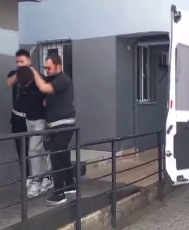 Ümraniye’de trafikte motosikletliye bıçak çeken şüpheli yakalandı