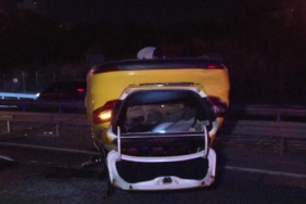 Ümraniye’de yolcu taşıyan ticari taksi takla attı: 1 yaralı