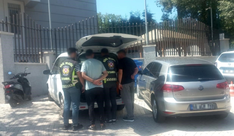 Üsküdar’da tüneli kapatıp halay çekenlere 17 bin 940 lira para cezası