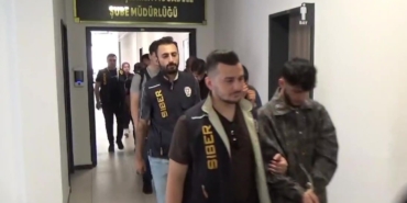 Vatandaşları 5.5 milyon TL dolandıran sahte karavan çetesinin üyeleri tutuklandı