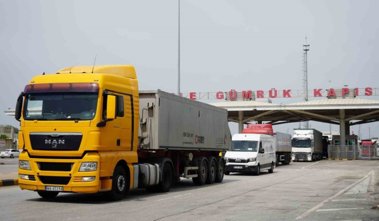 Vize sorunu tır şoförlerini mağdur ediyor