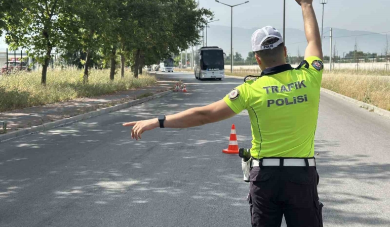 Yaklaşan bayram öncesi tedbirler arttı, otobüsler teker teker durduruldu