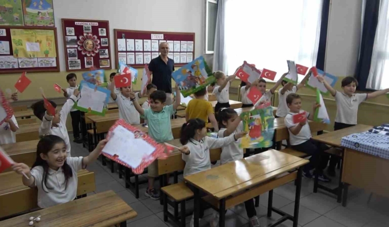 Yalova’da 56 bin öğrenci karne heyecanı yaşadı