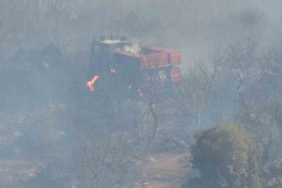 Yangında arazöz alevlerin arasında kaldı, personel canını son anda kurtardı