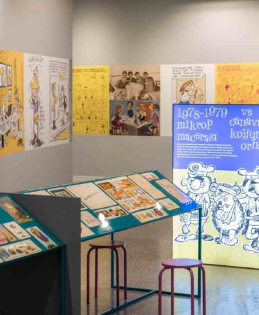 ‘Yazan-Çizen LATİF DEMİRCİ’ sergisinin süresi uzatıldı