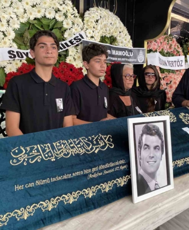 Yeşilçam’ın usta oyuncusu Murat Soydan son yolculuğuna uğurlandı