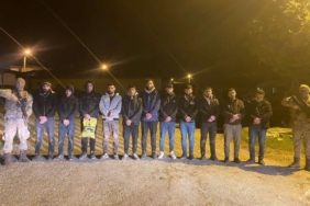 Yurt dışına kaçmaya çalışan 11 Suriyeli düzensiz göçmen ve organizatör yakalandı