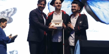 Zihin tiyatrosu ile dinleyici oyunun içerisinde hissediyor