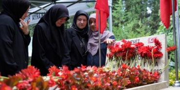 15 Temmuz şehidi, 8’inci yıl dönümünde mezarı başında anıldı