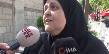 15 Temmuz şehitlerinin yakınları Edirnekapı Şehitliğinde ziyarette bulundu