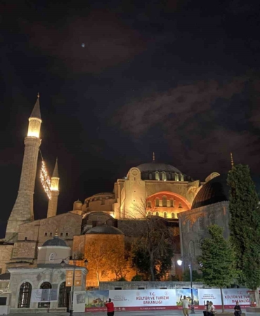 15 Temmuz’un 8’inci yıl dönümünde İstanbul’da camilerde sela okundu