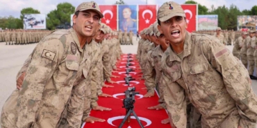 2 bin 965 asker görevini tamamlayarak ailelerine kavuştu