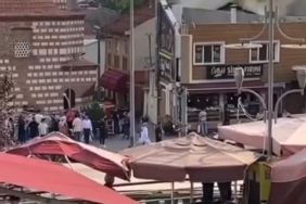 3 katlı binanın en üst katı alev alev yandı