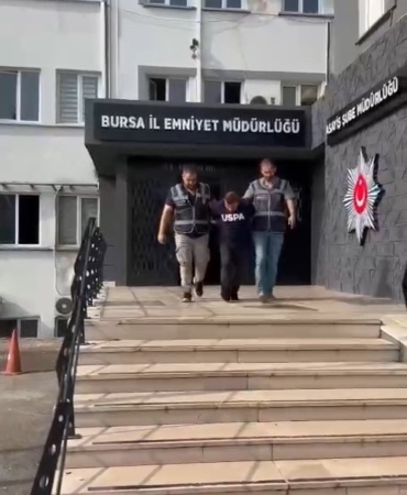 30 yıl hapis cezasıyla aranıyordu, kıskıvrak yakalandı