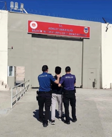 4 yıl 9 ay 15 gün hapis cezasıyla aranan şahıs yakalandı