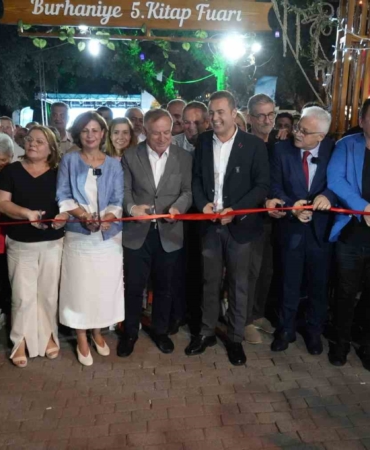 5. Burhaniye Kitap Fuarı başladı
