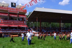 663. Tarihi Kırkpınar Yağlı Güreşleri’nin ikinci gün müsabakaları başladı