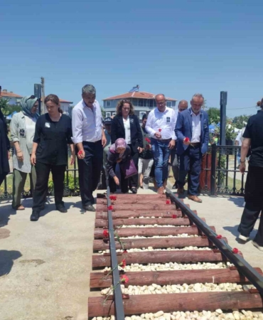 8 Temmuz tren kazasında hayatını kaybedenler Uzunköprü’de anıldı
