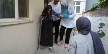 94 yaşındaki ninenin dramı...Sosyal medyada paylaşıldı, konuk evine kaldırıldı