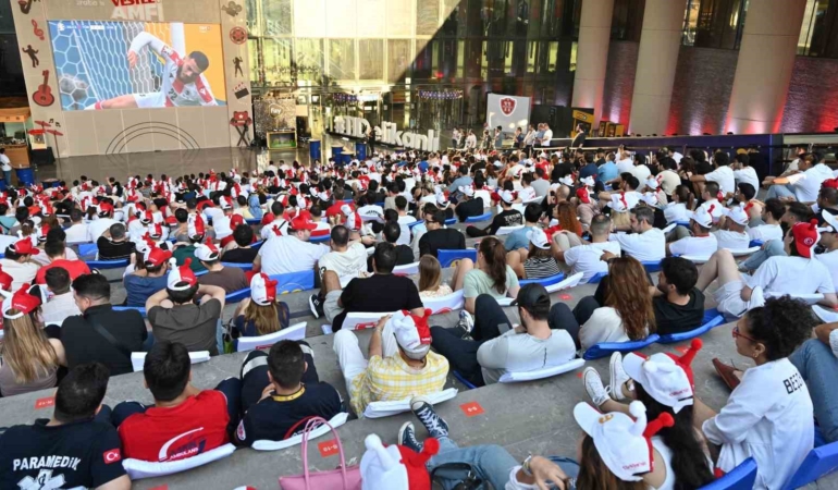 A Milli Takım’ın çeyrek final mücadelesi dev ekranda
