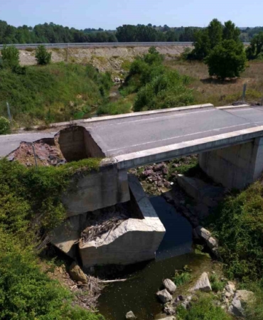 Akmeşe Osman Bey Köprüsü yenileniyor