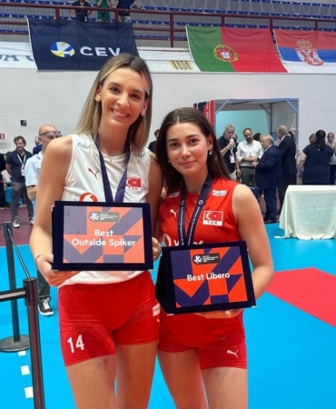 Aleksia Karutasu ve Selin Adalı, U22 Avrupa Şampiyonası’nda rüya takıma seçildi