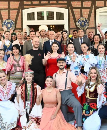 Altın Karagöz ekiplerinden Başkan Bozbey’e ziyaret