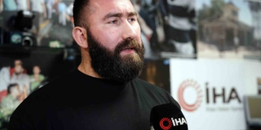 Altın kemer sahibi kick boksçu Muhammed Dursun’un hedefi Dubai’de şampiyonluk