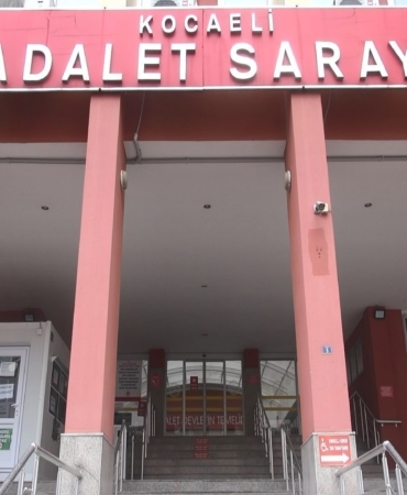 Annesini rahatsız ettiği iddiasıyla 61 yaşındaki adamı öldürdüler, cezaları belli oldu