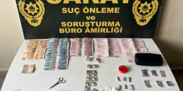 Aranan şahıs uyuşturucuyla yakalandı