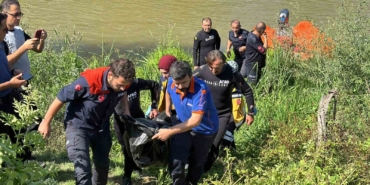 Arkadaşları ile girdiği Sakarya Nehri’nden cansız bedeni çıktı