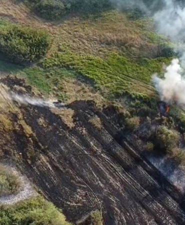 Arnavutköy’de çayırlık alanda yangın çıktı