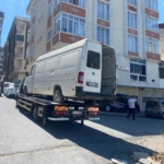Arnavutköy’de mahallenin korkulu rüyası olan terk edilmiş araçlar çekildi