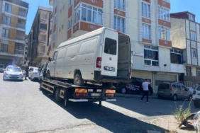 Arnavutköy’de mahallenin korkulu rüyası olan terk edilmiş araçlar çekildi