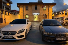 Arnavutköy’de trafikte biri drift yaptı, diğeri inip video çekti