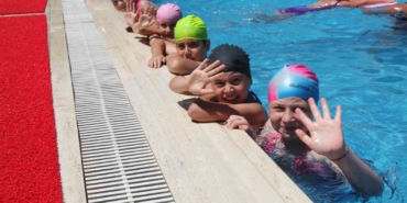 Ataşehir Belediyesi’nden çocuklara bir müjde daha: Ücretsiz yüzme kursu başlıyor