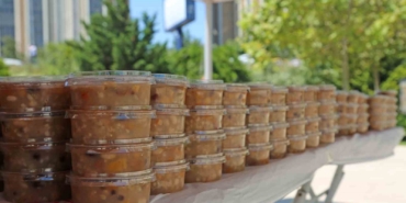 Ataşehir’de 35 bin kişiye aşure ikramı