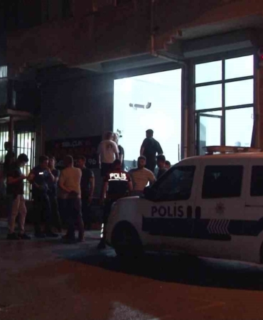 Ataşehir’de motor tamirhanesi kurşunlandı