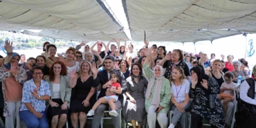 Ataşehirli kadınlar Boğaz’da unutulmaz bir gün geçirdi