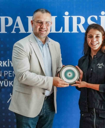 AXA Türkiye’den sporcu İlke Özyüksel’e destek