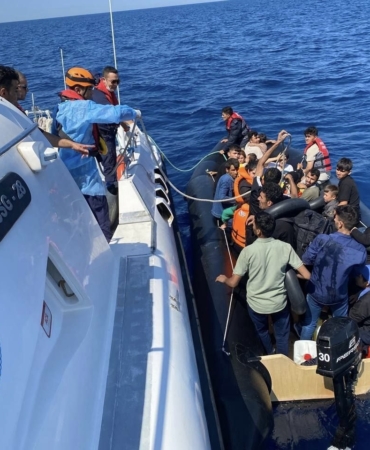 Ayvacık açıklarında 38 kaçak göçmen yakalandı