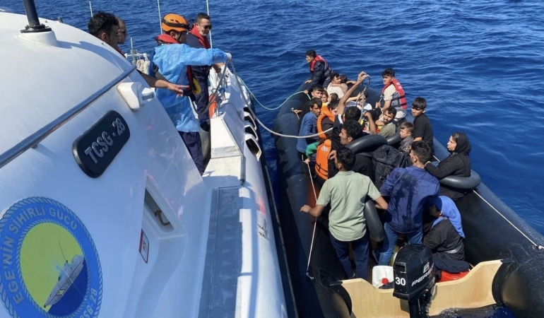 Ayvacık açıklarında 38 kaçak göçmen yakalandı