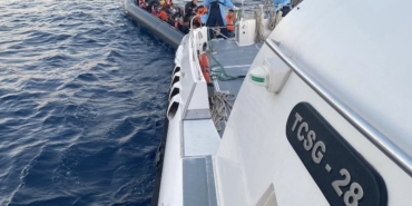 Ayvacık açıklarında 49 kaçak göçmen yakalandı