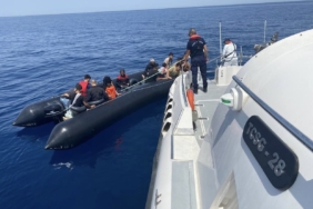 Ayvacık açıklarında 56 kaçak göçmen kurtarıldı