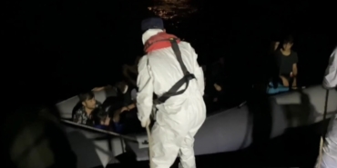 Ayvacık açıklarında 8 kaçak göçmen yakalandı