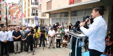 Bahçelievler Yunus Emre Camii, yeni ismiyle ibadete açıldı